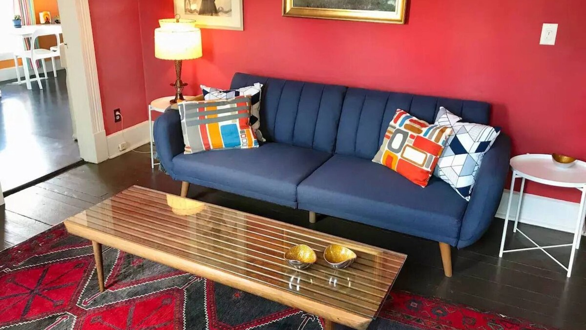 Beloit House | Entire 2 Bedroom Home near Beloit College