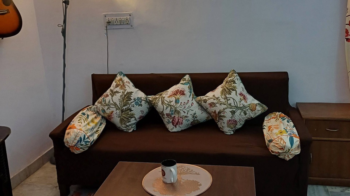 Indirapuram Apartment | Entire 2 BHK Apartment is Available