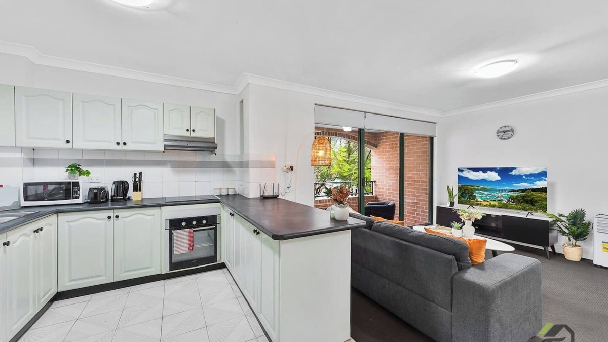 Chippendale Apartment | Entire 2bed room unit in Chippendale