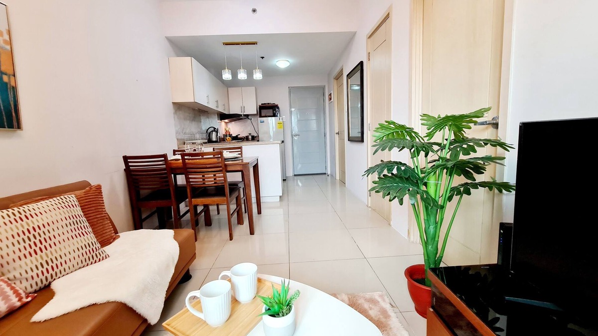 Santo Cristo Condo | Entire 2BR nr SM North Fastnet Netflix Parking