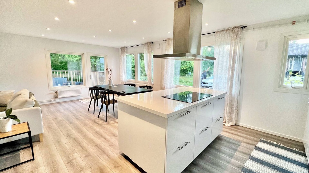 Kosta Villa | Entire 3 Bedroom in heart of kosta