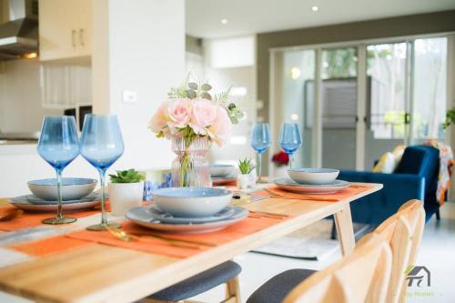 Baulkham Hills Apartment | Entire 3 bedrooms Townhouse in Baulkham Hills