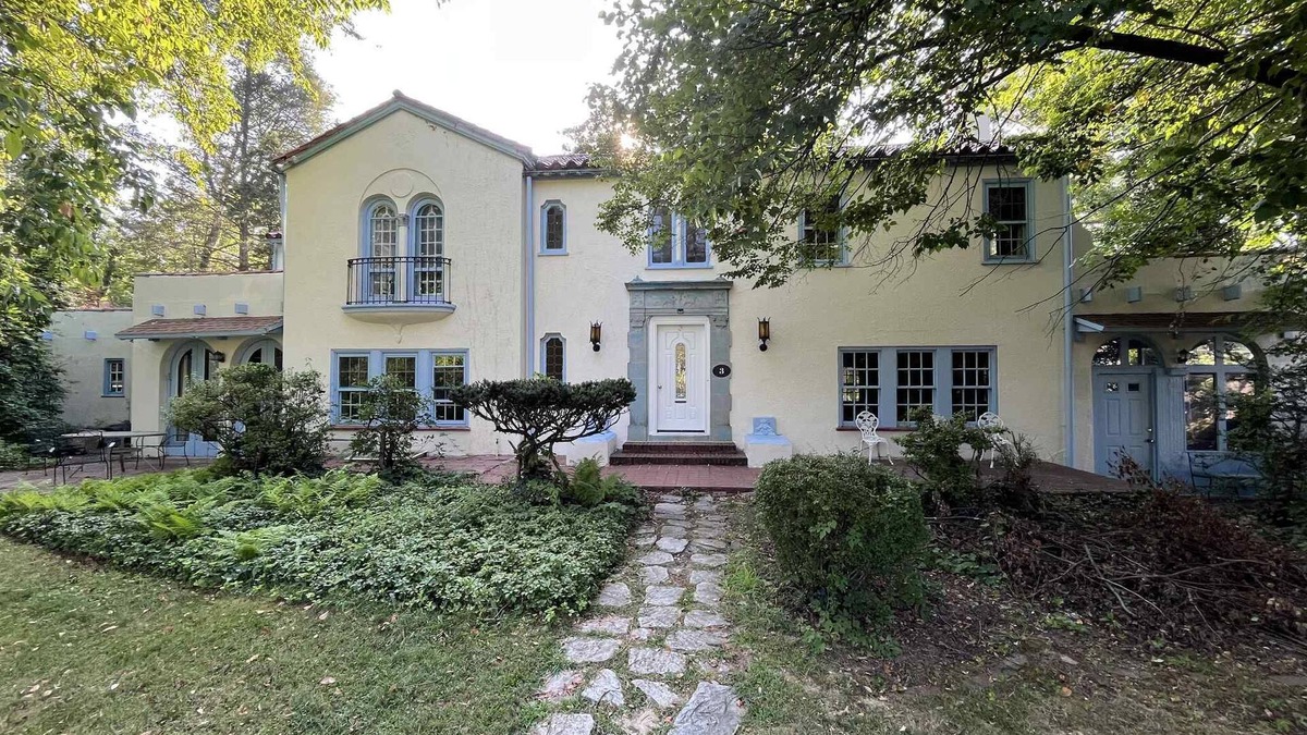Morrisville Villa | Entire 6 bedrooms Spanish Villa for Weekly Rental