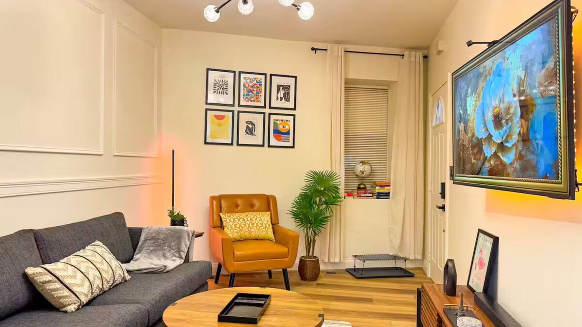 Revere Apartment | Entire apartment, Boston in 14min, Beach in 4min!