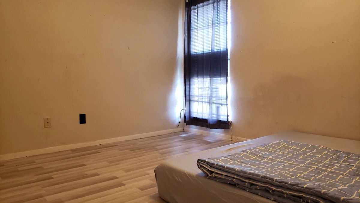 Clodine Apartment | Entire apartment full furnished up to 4 guests. 5.mins to China town
