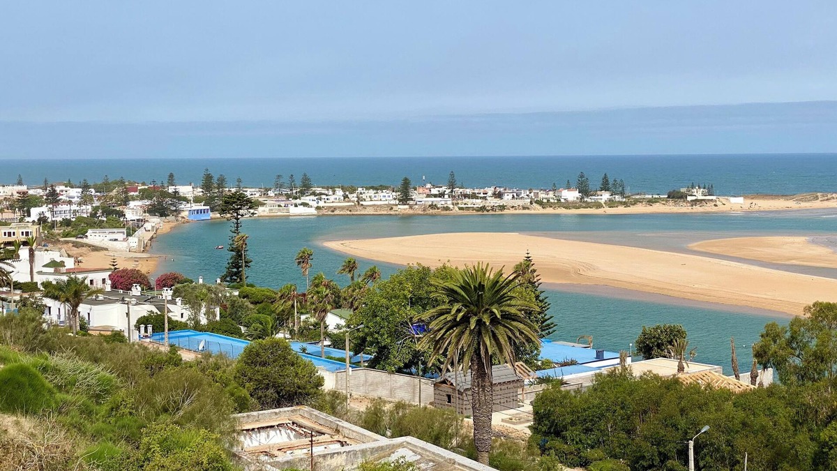 Oualidia House | Entire apartment in fabulous Oualidia with large swimming pool