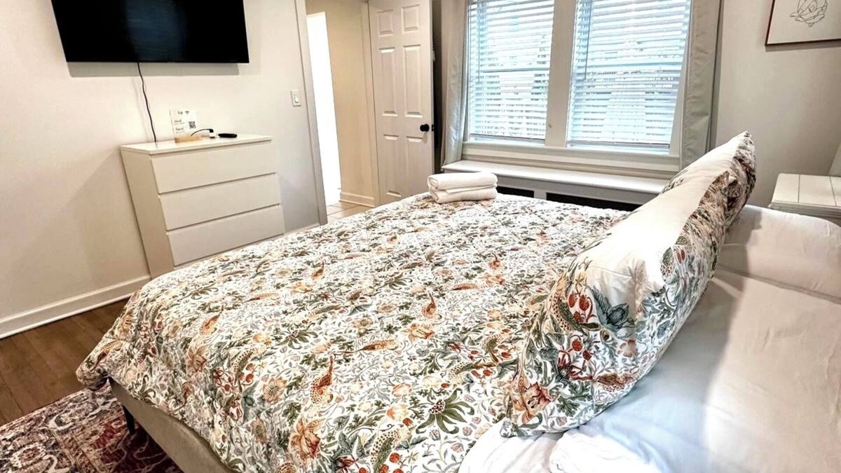 Mamaroneck Apartment | Entire Apartment in Mamaroneck walk to train & Restaurants free parking