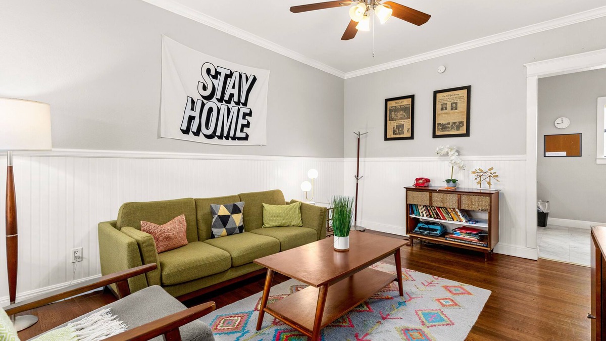 Midtown Apartment | Entire Apartment Near Downtown, Pearl, Riverwalk