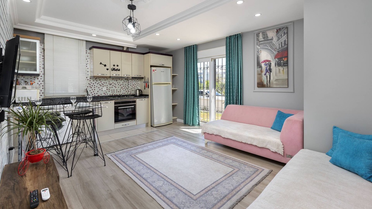 Muratpasa Apartment | Entire Apartment near the beach