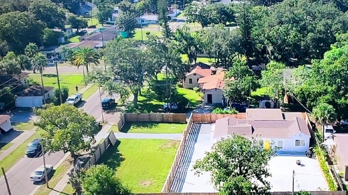 Bayview House | Entire, Beautiful Home In Gulfport/St Pete. 4 King Bedrooms with 3 Bathrooms