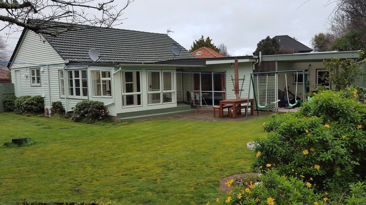 Lower Hutt House | Entire Bunglow in Central Hutt with FREE-WiFi