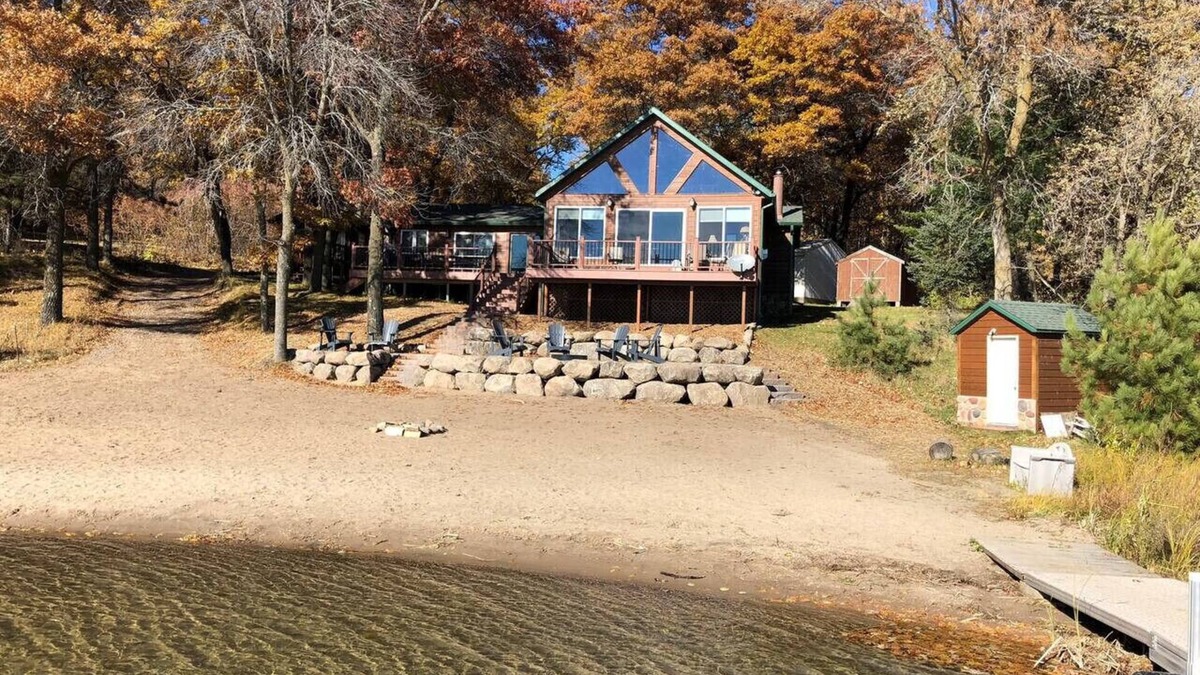 Motley Cabin | Entire Cabin on Lake Shamineau