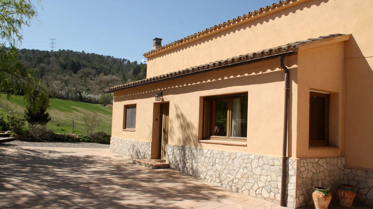 La Llacuna Cottage | Entire Cal Riba: ecological houses Avenc+Ancosa+Cuitora