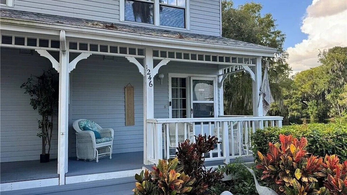Inverness Condo | Entire condo overlooking the canal with a community pool in charming Inverness