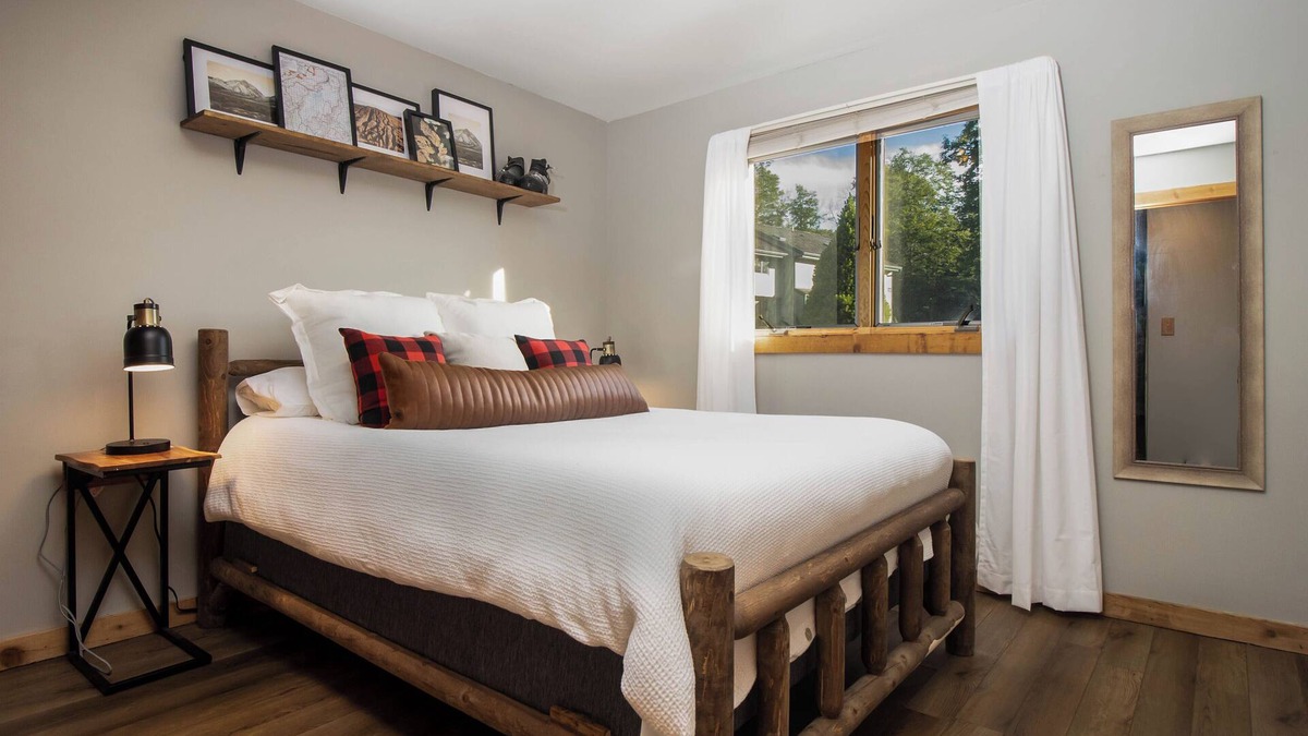 Northface Condo | Entire Condo Steps From The Slopes at Timberline