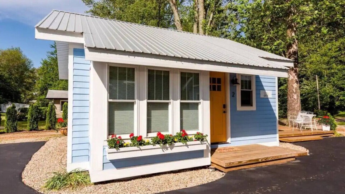 Paw Paw Lake House | Entire cottage in Coloma, Michigan, United States