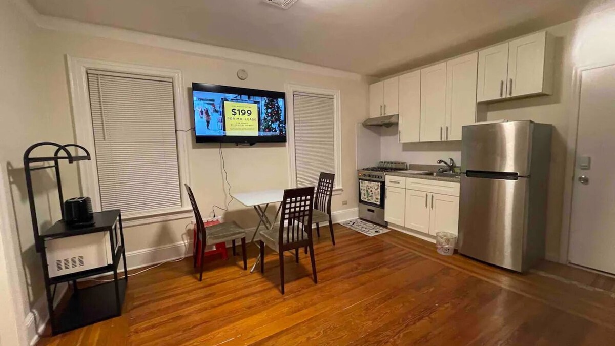 Queens Apartment | Entire Cozy 1BR Apartment. Located in the heart of Queens!