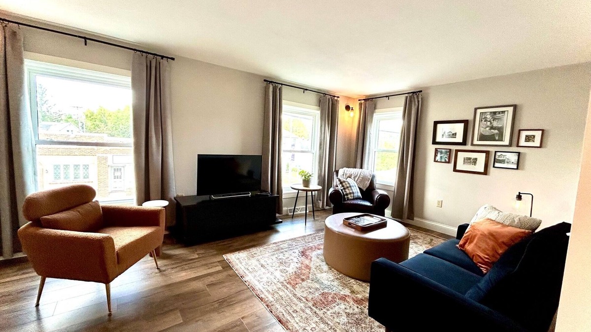 Rollingstone Apartment | Entire cozy Rollingstone apt in Mississippi Valley, just 10 min from Winona!