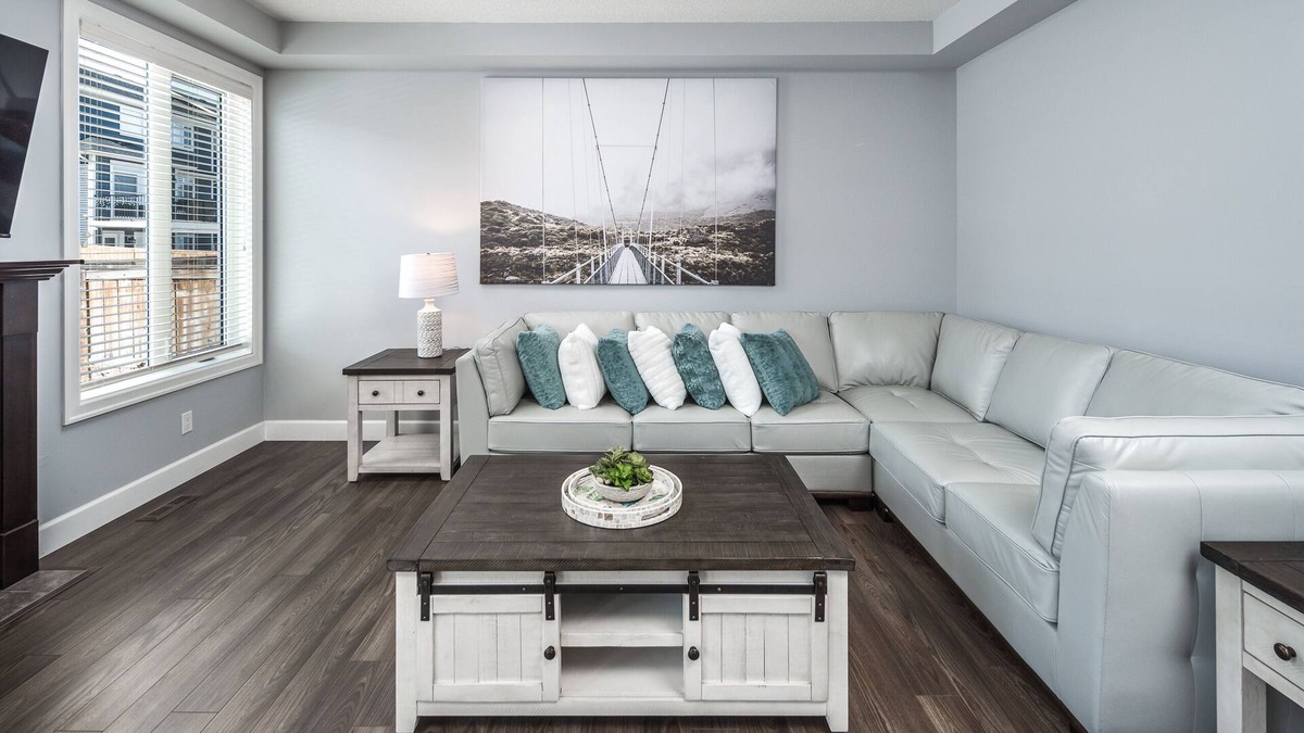 Chestermere House | Entire Executive Home, Walk to lake!