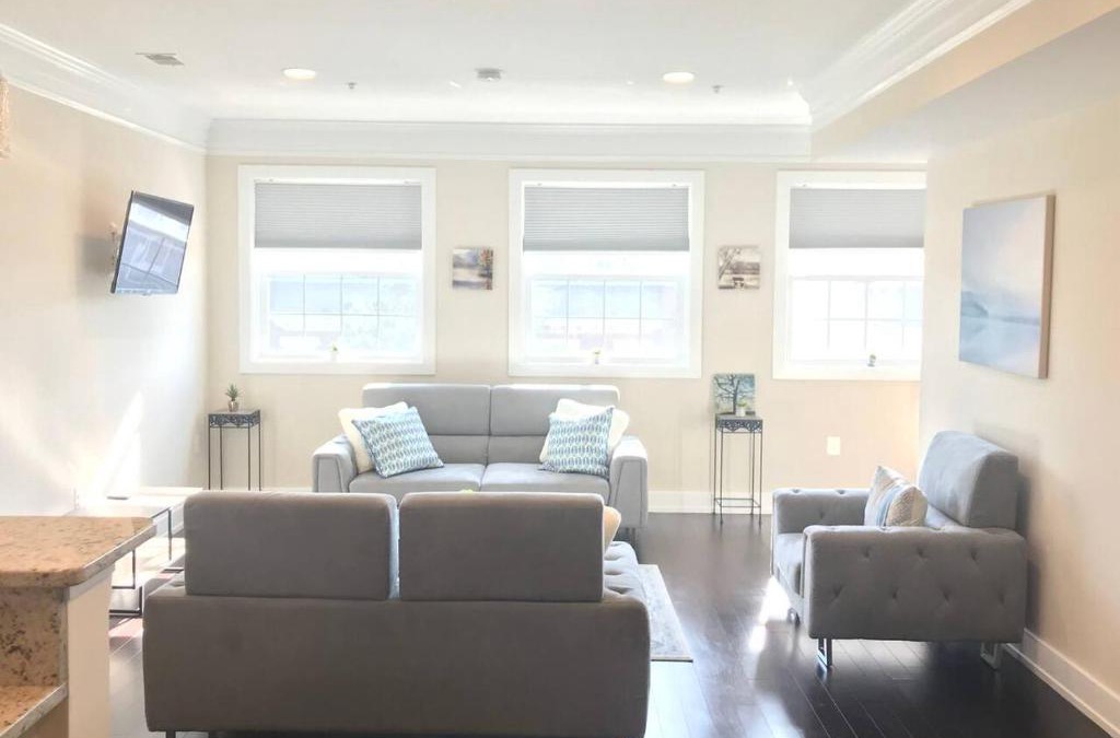 Park View Apartment | Entire Extra Large Luxury 3 Bedrooms Condo