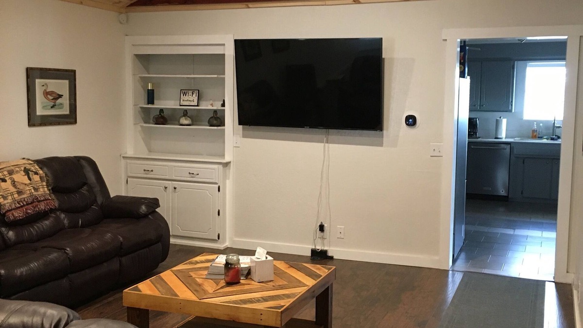 Fort Cobb House | Entire Farm House near Fort Cobb Lake - completely new remodel