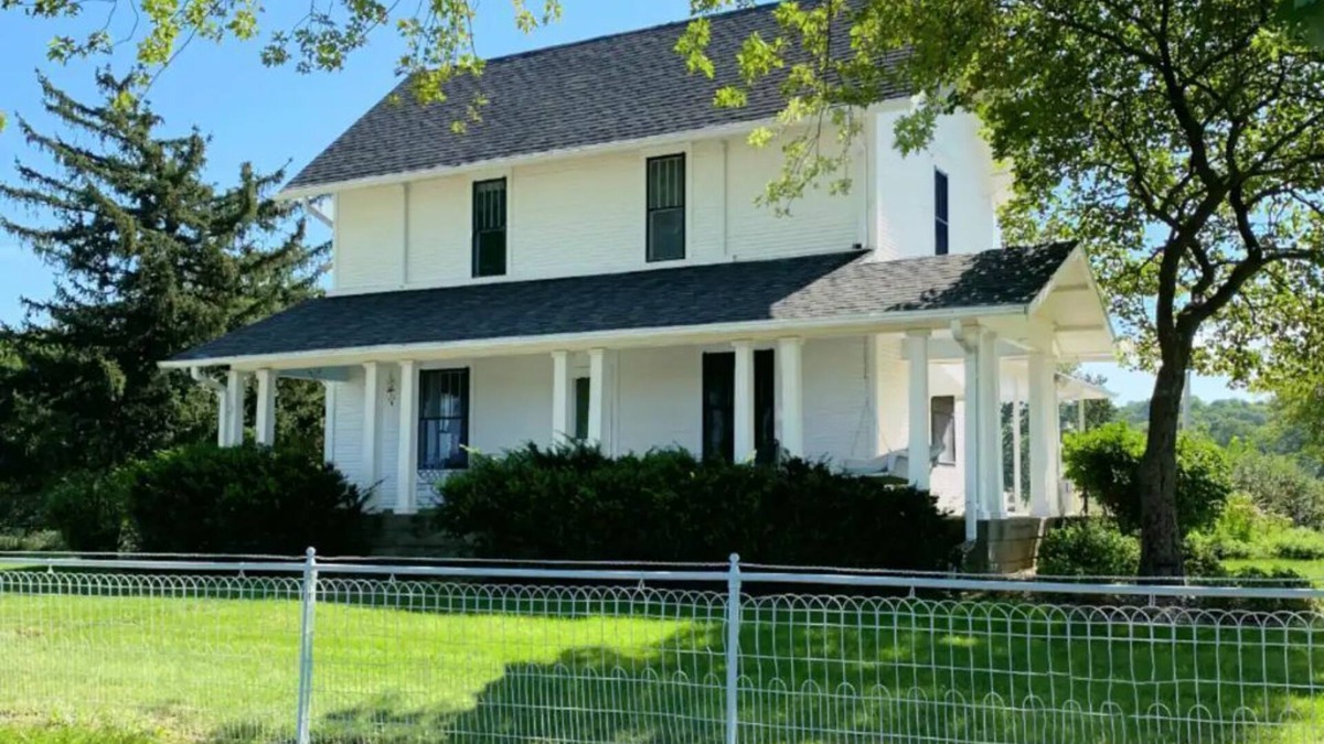 Winterset Other | Entire farmhouse in the country