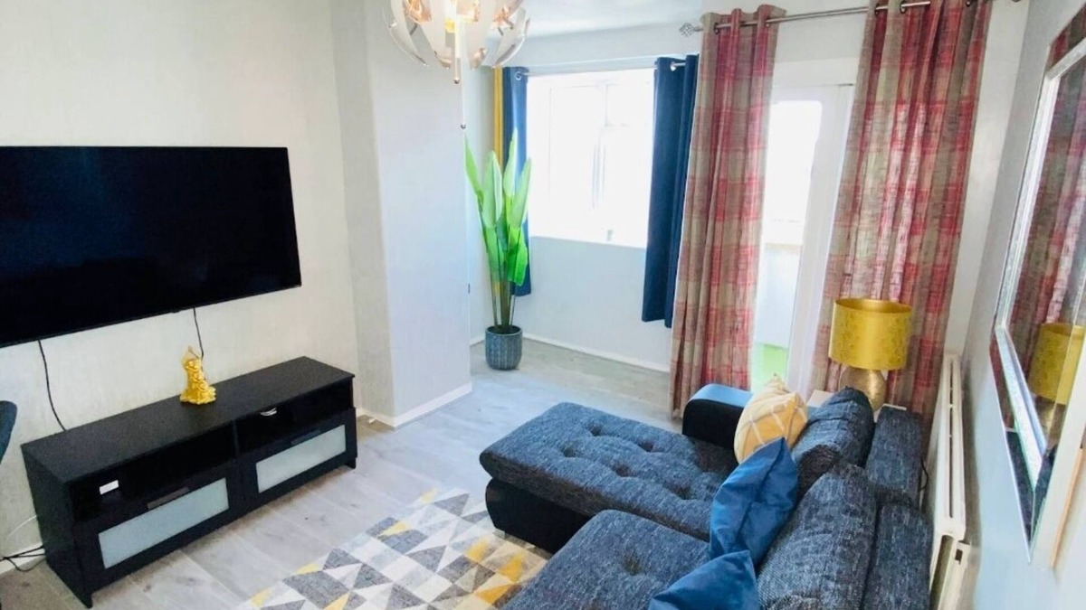 Livesey Apartment | ENTIRE FLAT 2bedroom Bright & Beautifully decorated amazing landmark/city view