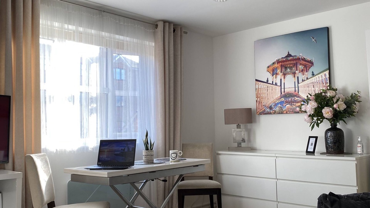 New Cross Apartment | Entire Flat/Easy access across LONDON/FREE 24/7 parking