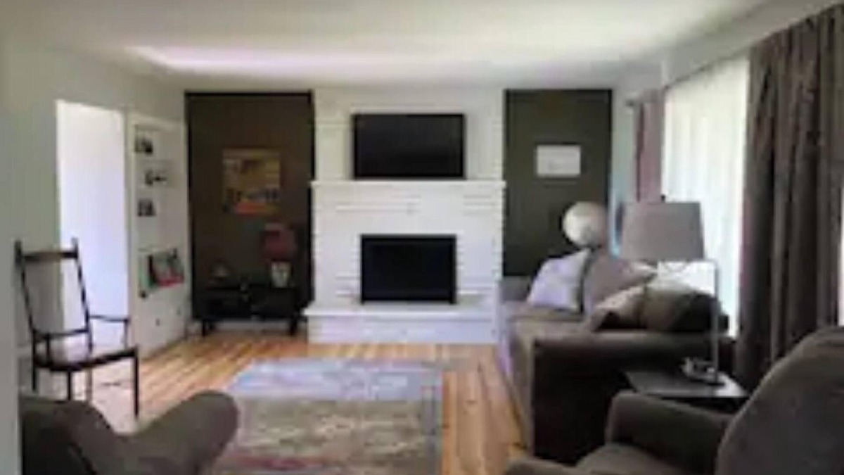 Lenox House | Entire home 4 mi to Montauk - Current River Ranch