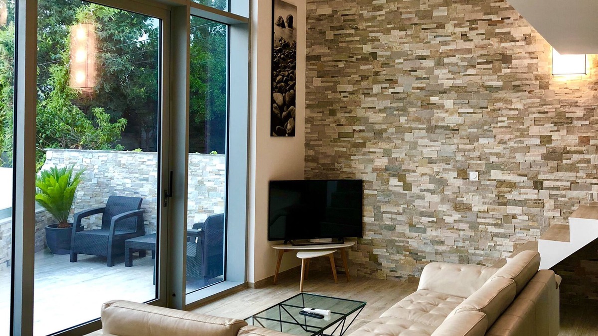 Ville-di-Pietrabugno House | Entire home duplex Californian style, garage terrace.