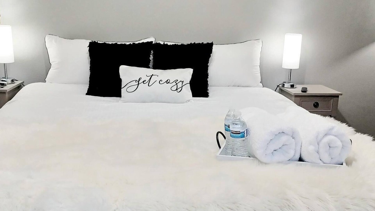 Sparks House | Entire Home Extended Stay Master Suite