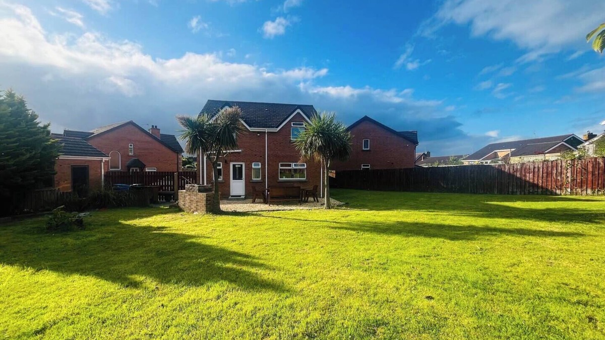 Donaghadee House | Entire Home, Family Getaway in Ards and North Down, United Kingdom
