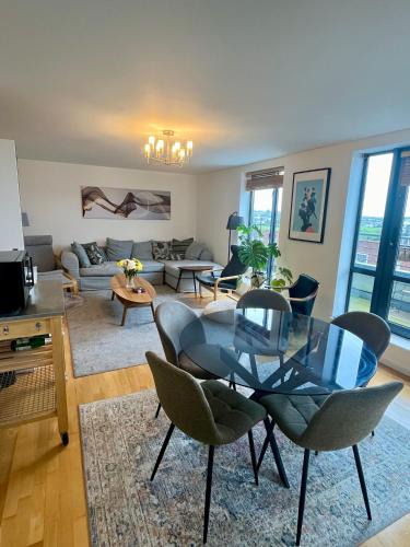 Ashtown Apartment | Entire Home in Exclusive Dublin Neighborhood - Comfortably Sleeps Up to 6 Guest
