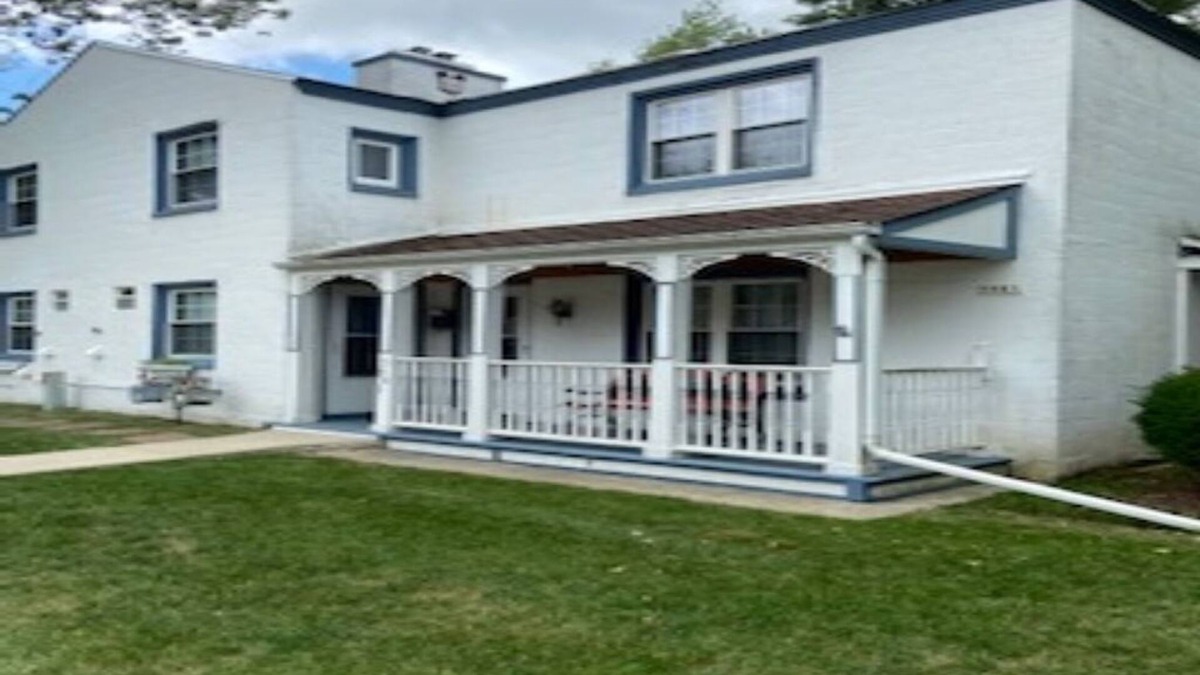 Greendale House | Entire home in Historic Area. Quiet but only 12 min from Airport or Downtown MKE