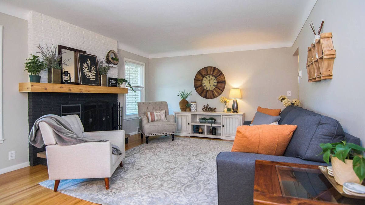 Richfield House | Entire Home in Minneapolis by Airport & Mall of America!