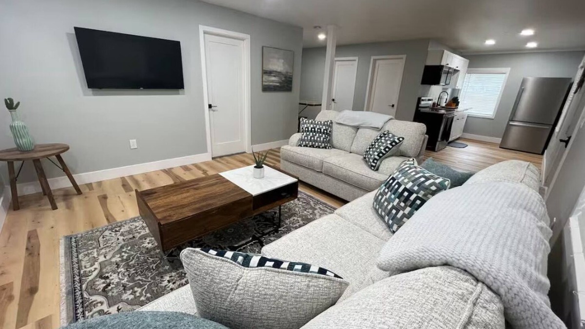 Gypsum House | Entire home in Sandusky, Ohio