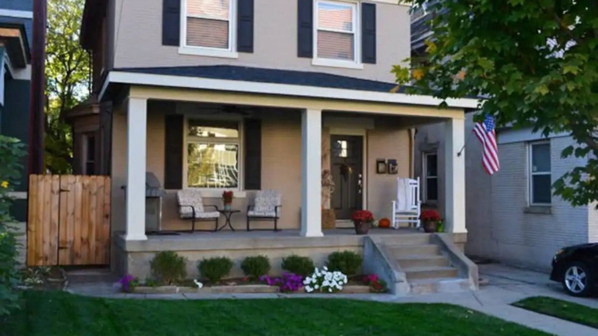 Corryville House | Entire Home in the PERFECT Location! UC & Downtown