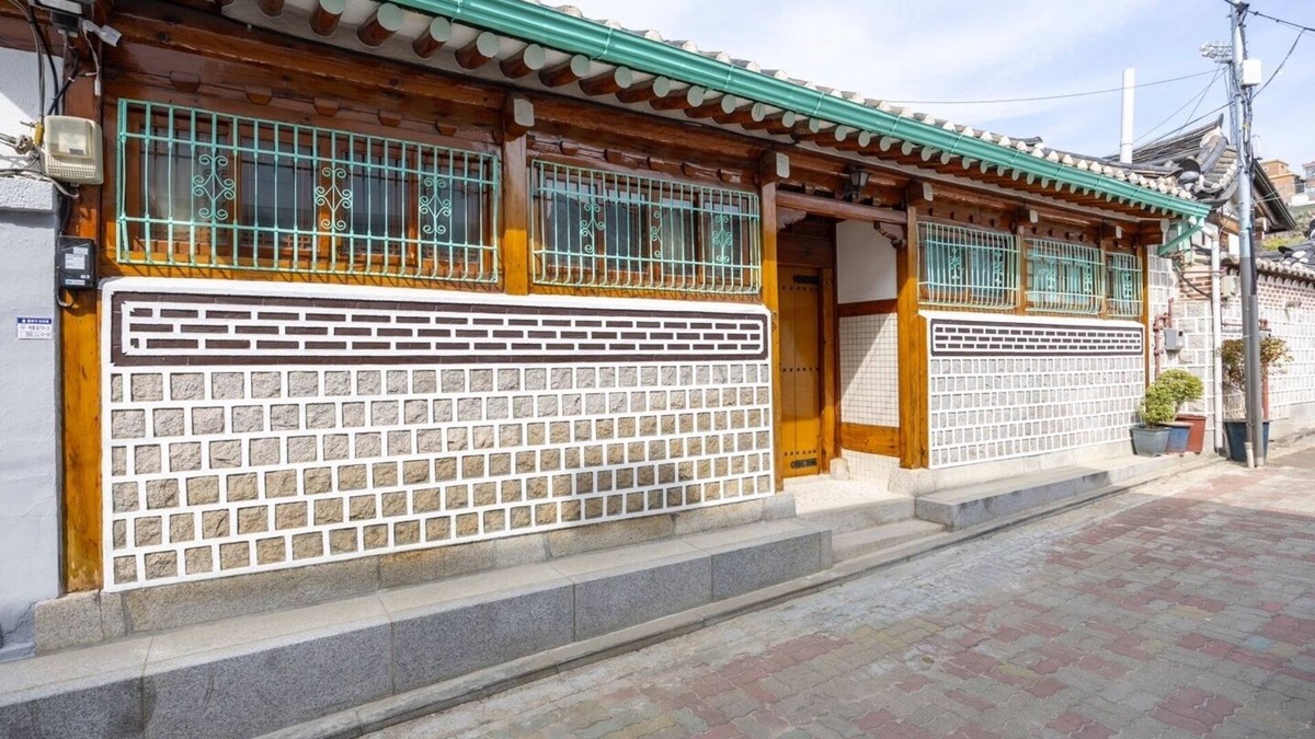 Gahoe-dong House | [entire Home] ""
