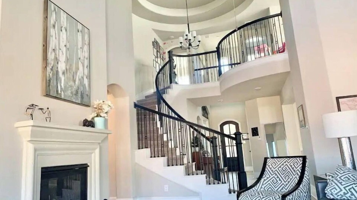 Humble House | Entire home monthly rental 3 months minimum.