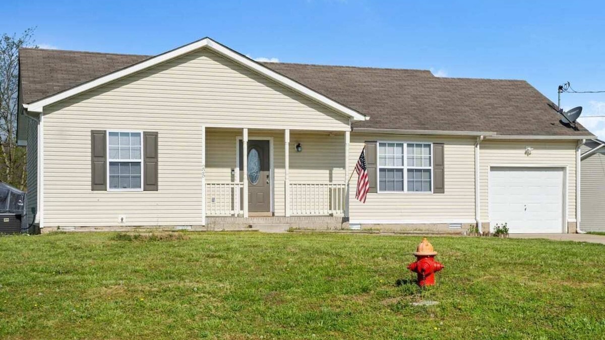 Oak Grove House | Entire Home near Fort Campbell KY* I-24