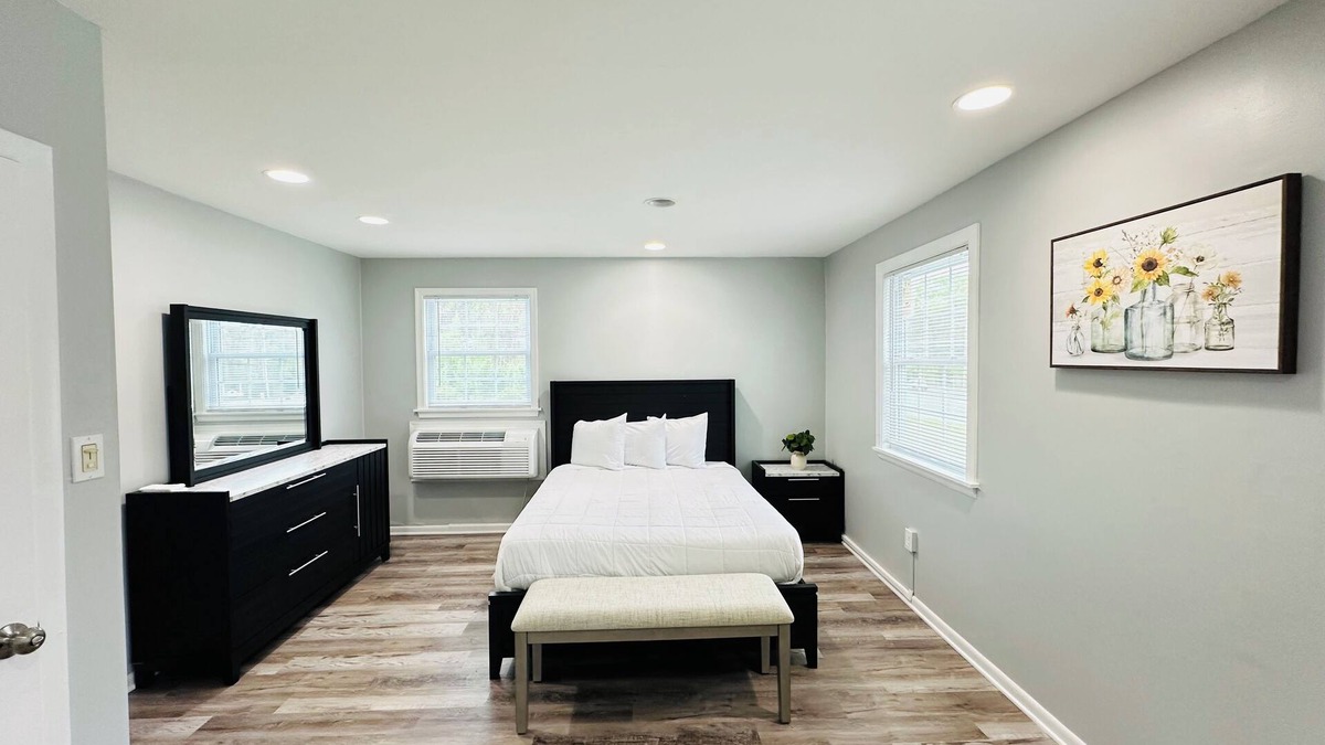 Egg Harbor Township House | Entire Home , 2Queen bed, 1.5 BR , Pets , Event , Experiences