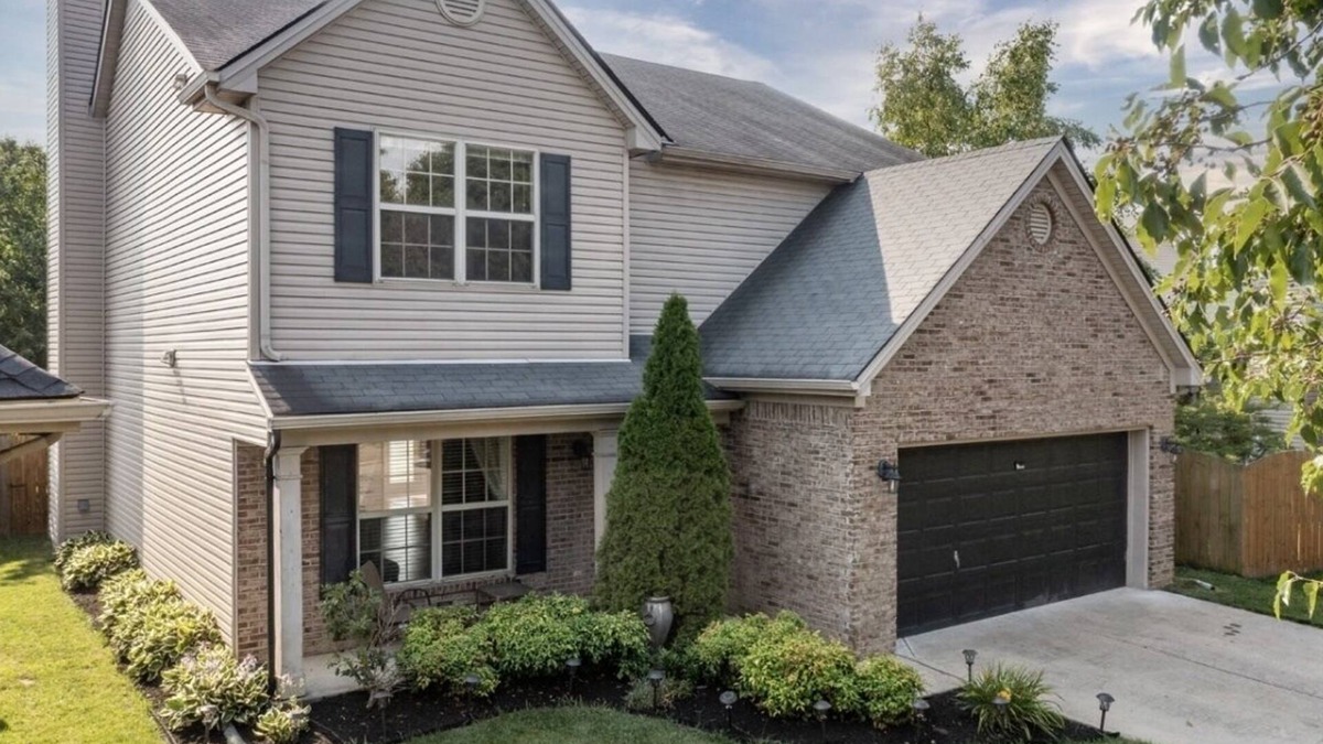 Masterson Station House | ⭐️⭐️⭐️⭐️⭐️ Entire House- 10 min from KY Horse Park, 15 min from UK