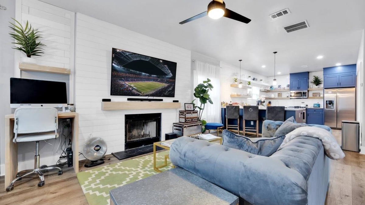 Peoplestown House | ENTIRE HOUSE, 3BR, 2.5 BATHS, SLEEPS 8, PERFECT LOCATION DOWNTOWN ATL