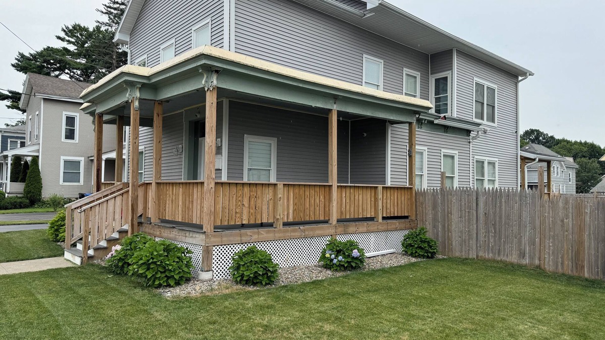 Cortland House | Entire house, 6 Bedroom. Newly remodeled duplex house with Central Air!