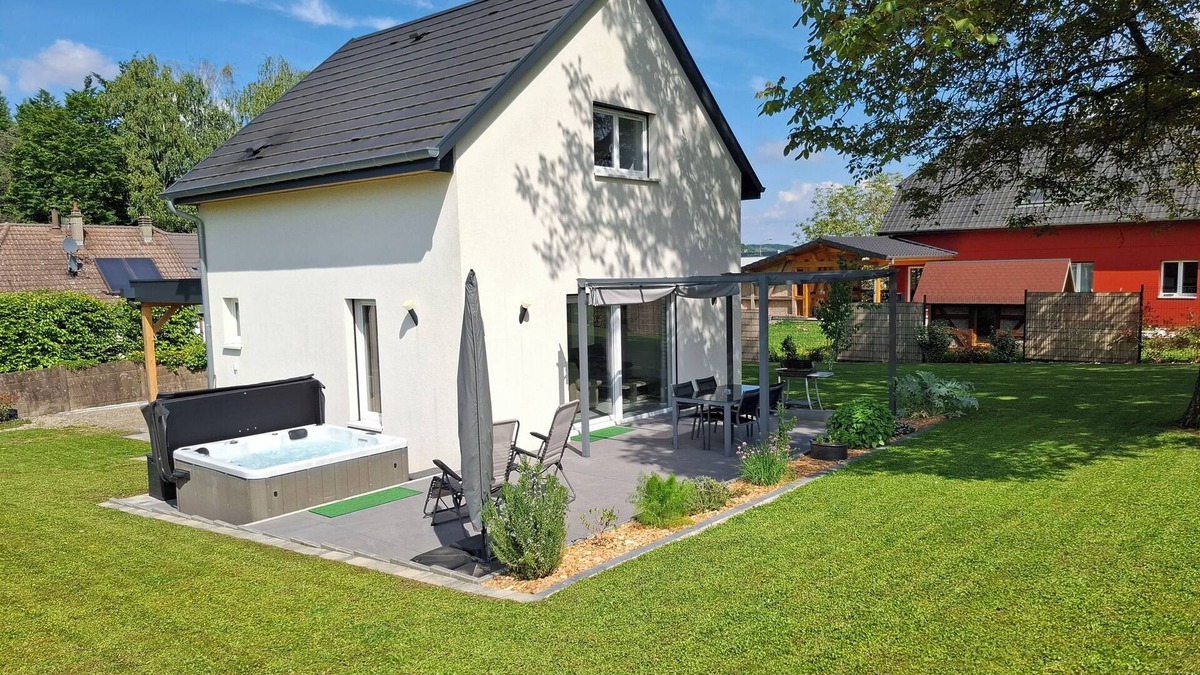 Carspach House | Entire house between countryside and town with Spa