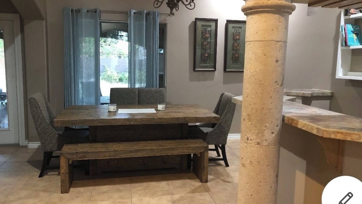 Bonanza House | Entire house , close to Mall, restaurants 4 bedrooms and 3 full baths