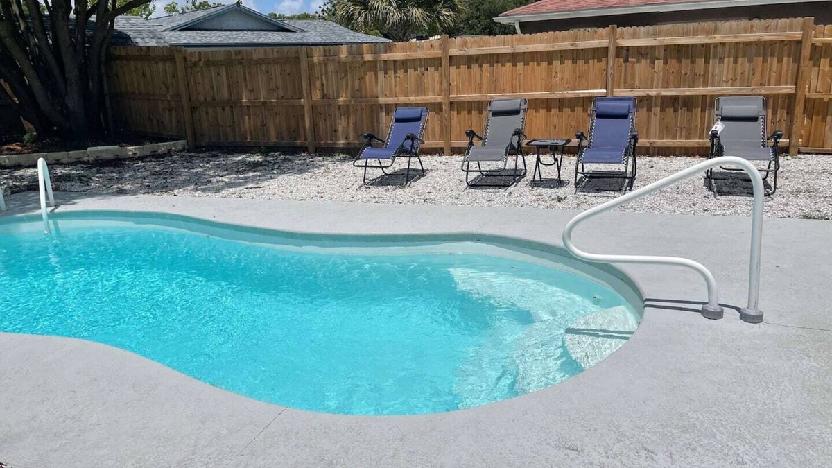 Oldsmar House | Entire House -Private Pool 3 Bedrooms 2 Baths