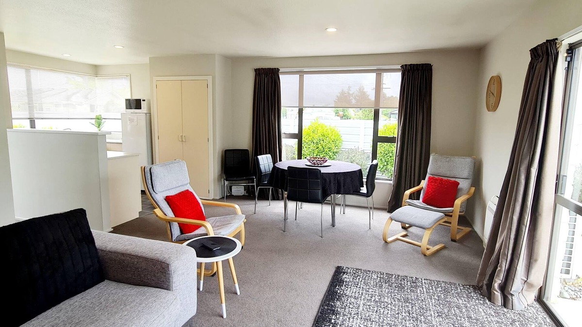 Tinwald House | Entire House - Warm - Central and Convenient