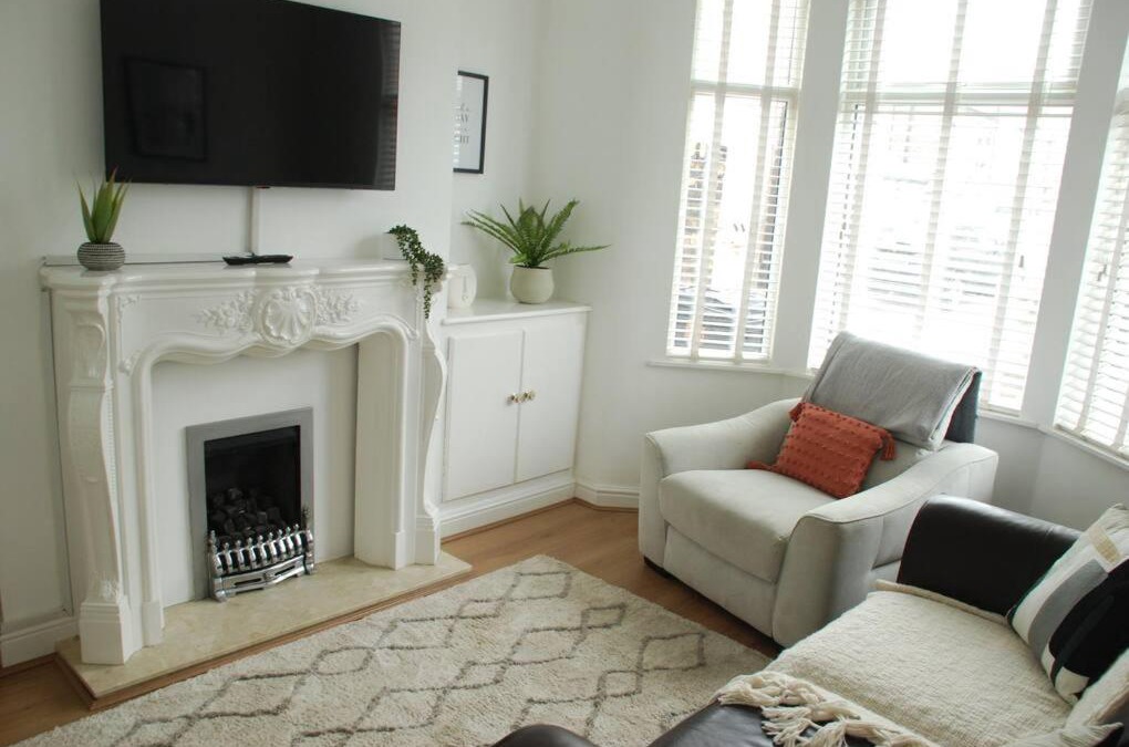 Waterloo House | Entire house, Waterloo, free street parking