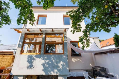 Benesov House | Entire house with garden near Prague